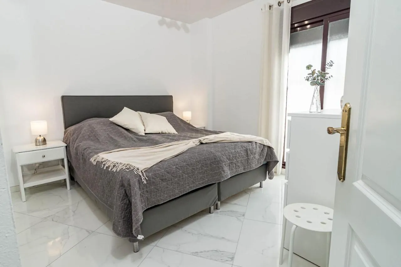 Modern 3 Bedroom Apartment In Marbella With A Heated Pool Close To Puerto Banus