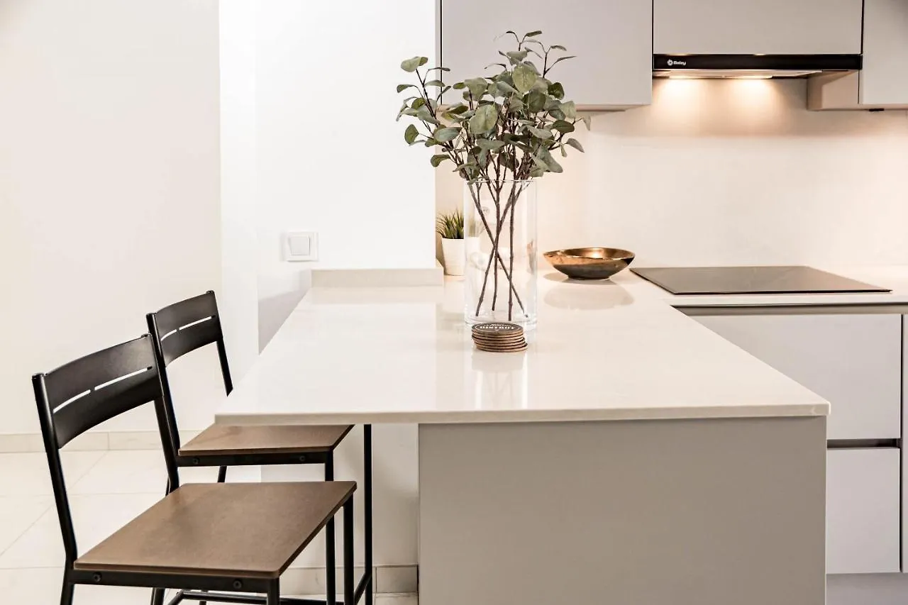 Modern 3 Bedroom Apartment In Marbella With A Heated Pool Close To Puerto Banus