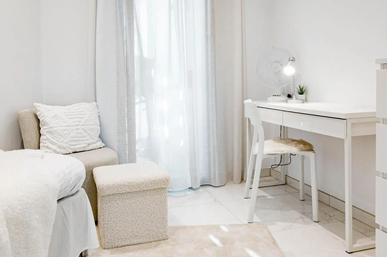 Modern 3 Bedroom Apartment In Marbella With A Heated Pool Close To Puerto Banus