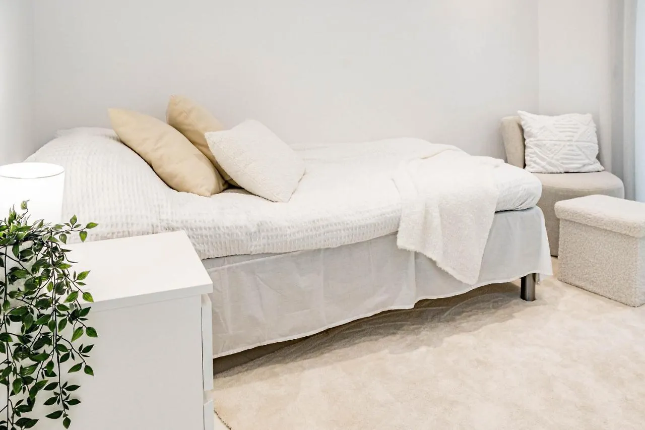 Modern 3 Bedroom Apartment In Marbella With A Heated Pool Close To Puerto Banus