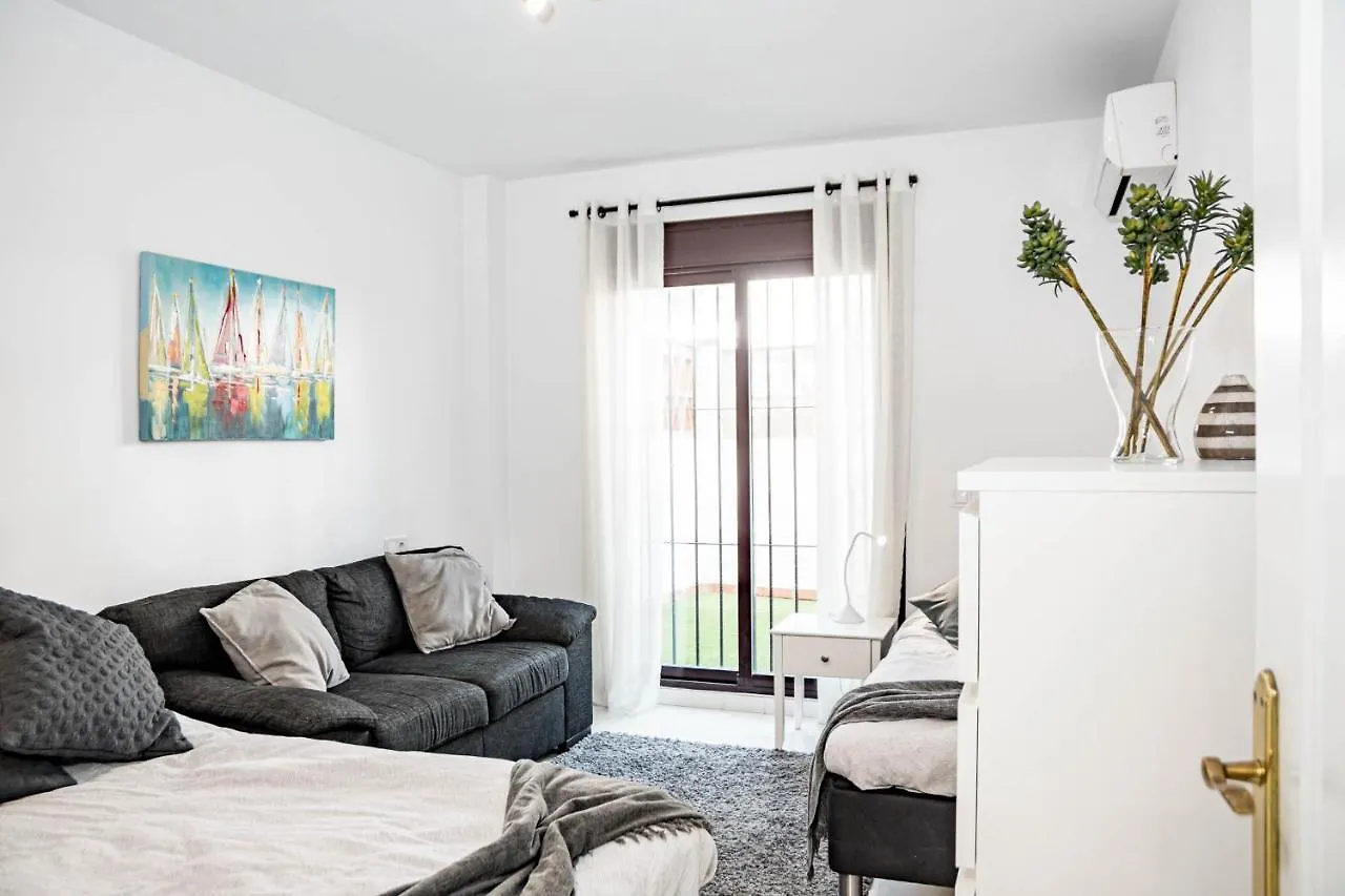Modern 3 Bedroom Apartment In Marbella With A Heated Pool Close To Puerto Banus 0*,
