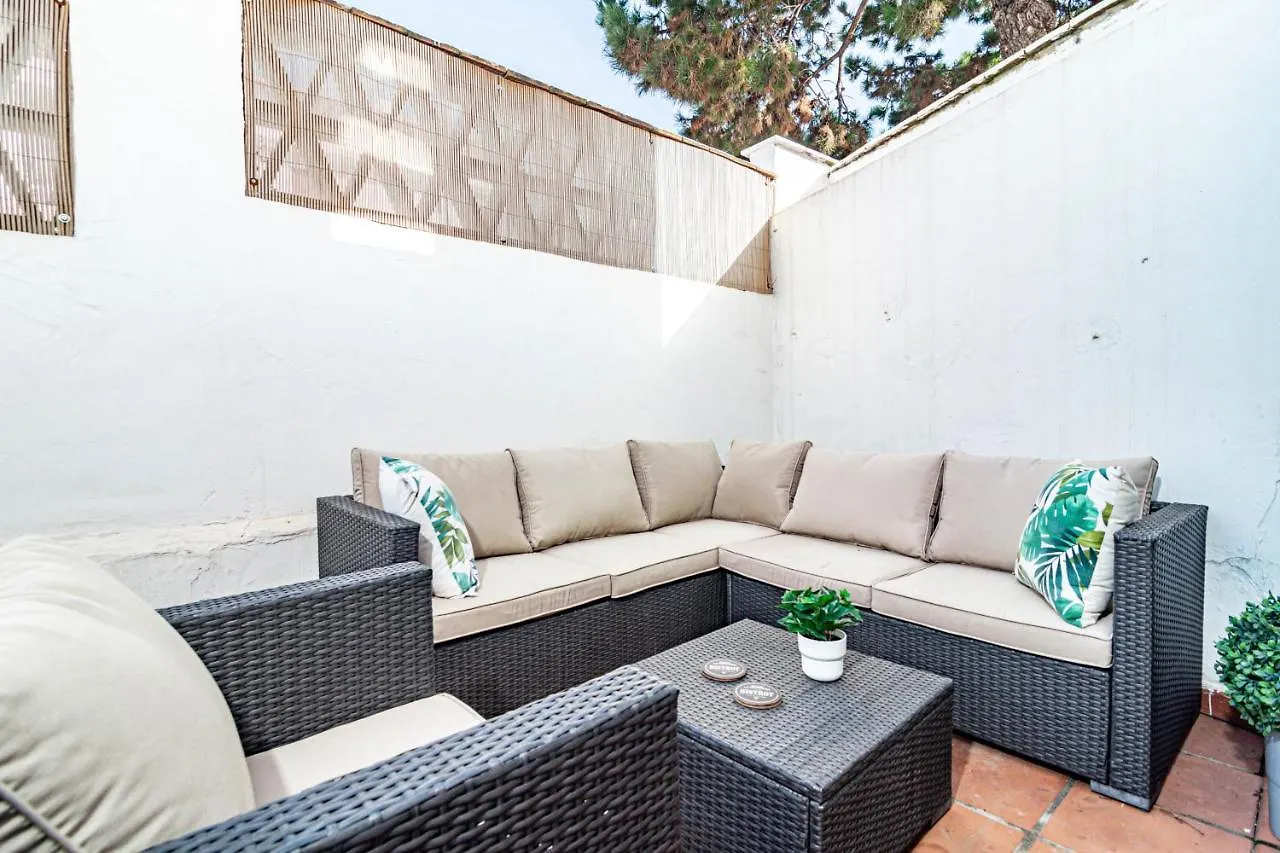 Modern 3 Bedroom Apartment In Marbella With A Heated Pool Close To Puerto Banus