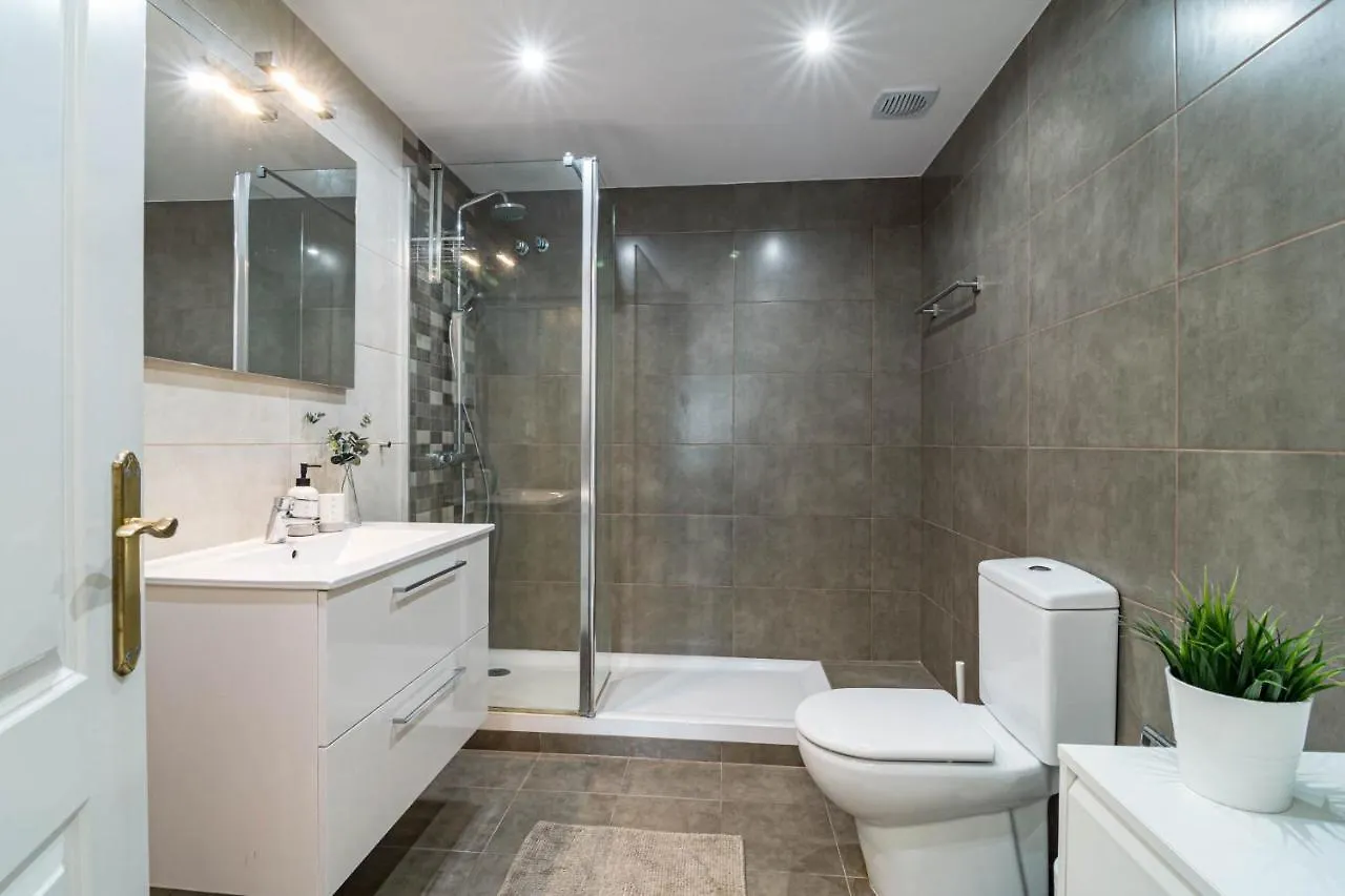 Modern 3 Bedroom Apartment In Marbella With A Heated Pool Close To Puerto Banus