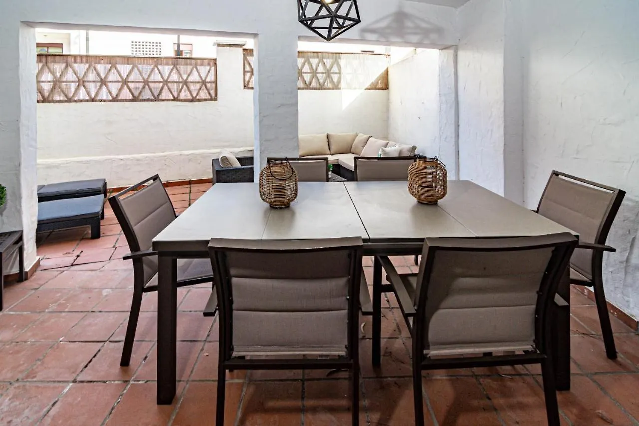 Modern 3 Bedroom Apartment In Marbella With A Heated Pool Close To Puerto Banus