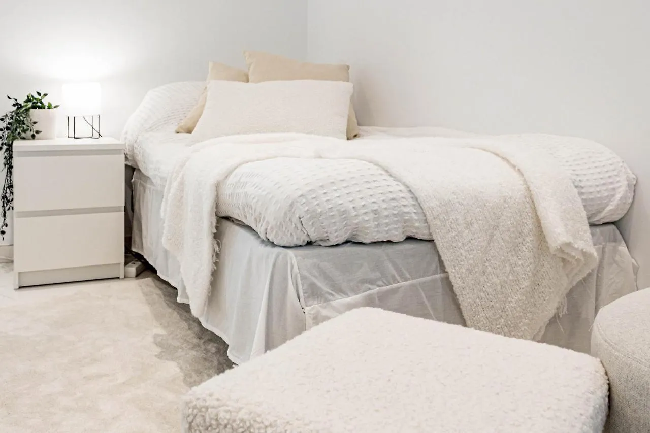 Modern 3 Bedroom Apartment In Marbella With A Heated Pool Close To Puerto Banus 0*,